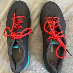 Shimano Cycling shoes, with clips, size 39